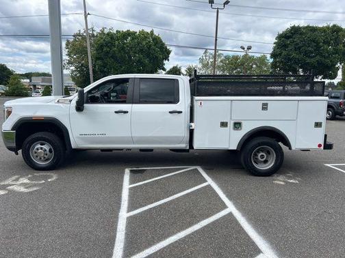 Summit White 2023 GMC Sierra 3500 Pro