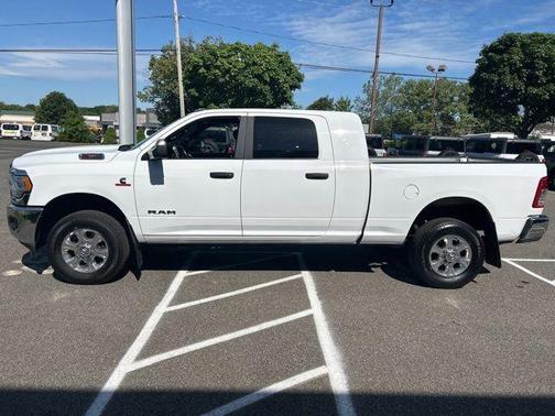 Bright White Clearcoat 2022 RAM 2500 Big Horn