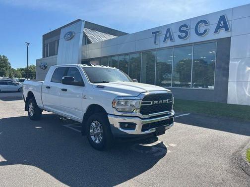 Bright White Clearcoat 2022 RAM 2500 Big Horn