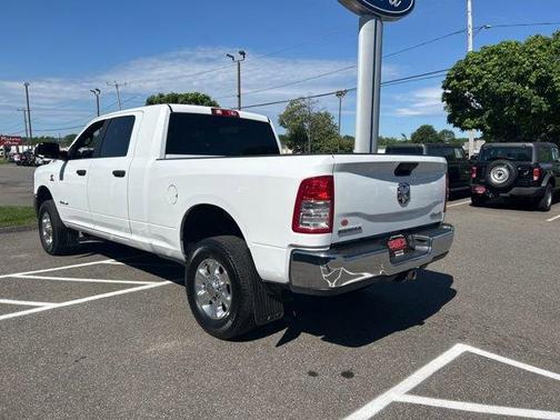 Bright White Clearcoat 2022 RAM 2500 Big Horn