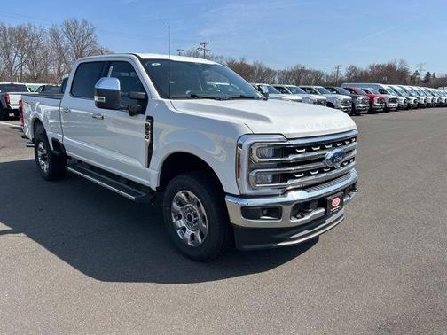 Star White 2026 Ford F-350 Lariat Super Duty