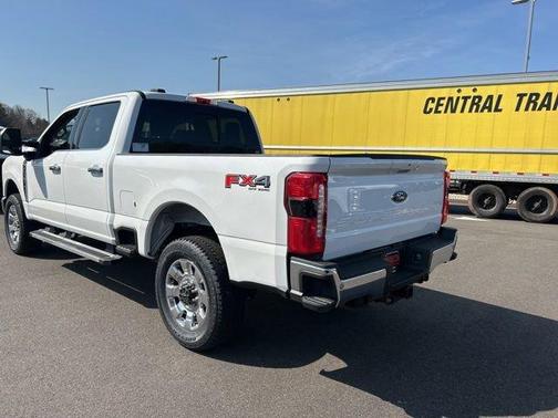 Star White 2026 Ford F-350 Lariat Super Duty