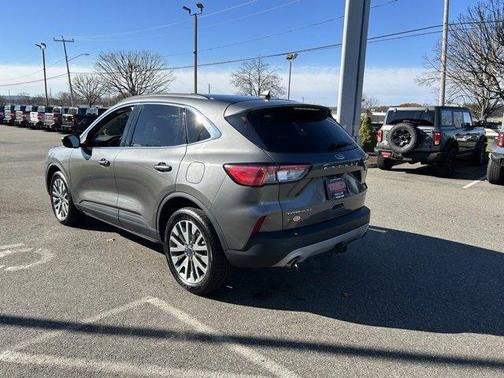 2022 Ford Escape Titanium