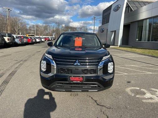 2025 Mitsubishi Outlander PHEV ES