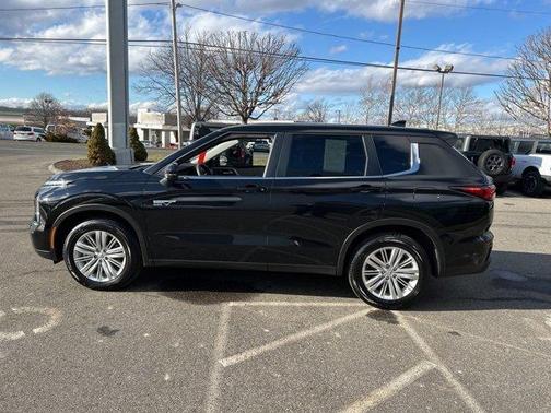 2025 Mitsubishi Outlander PHEV ES