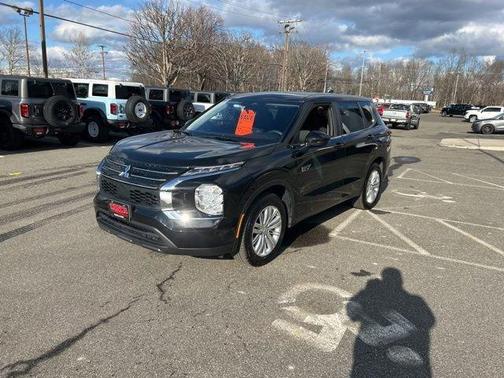 2025 Mitsubishi Outlander PHEV ES