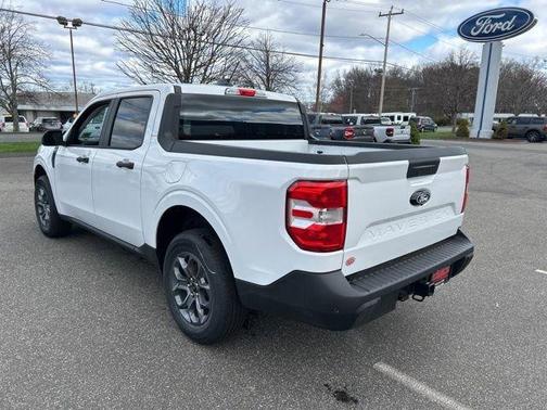 Oxford White 2025 Ford Maverick XLT