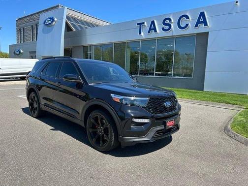 Black Metallic 2024 Ford Explorer ST