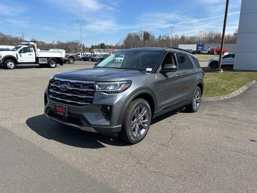 Carbonized Gray Metallic 2026 Ford Explorer Active