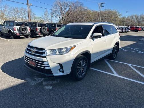Blizzard Pearl 2019 Toyota Highlander XLE