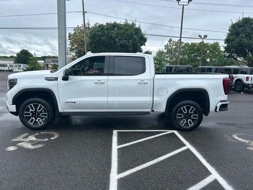 Summit White 2025 GMC Sierra 1500 AT4
