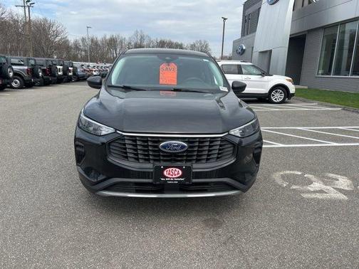 Agate Black Metallic 2023 Ford Escape Active