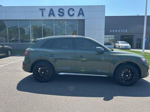 District Green Metallic 2024 Audi Q5 45 S line quattro Premium