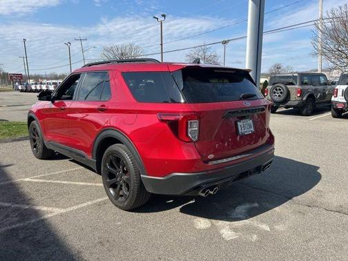 Rapid Red Metallic Tinted Clearcoat 2023 Ford Explorer ST