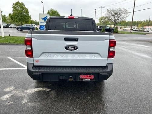 White Metallic 2025 Ford Maverick Lariat