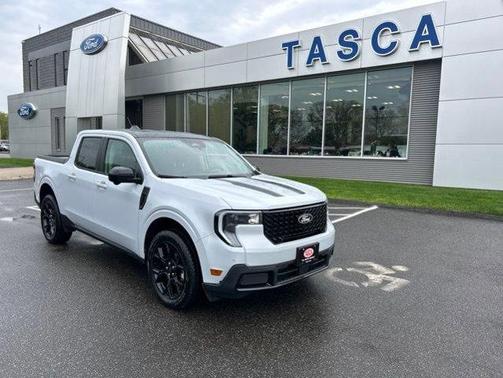 White Metallic 2025 Ford Maverick Lariat