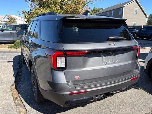 Gray Metallic 2027 Ford Explorer ST-Line