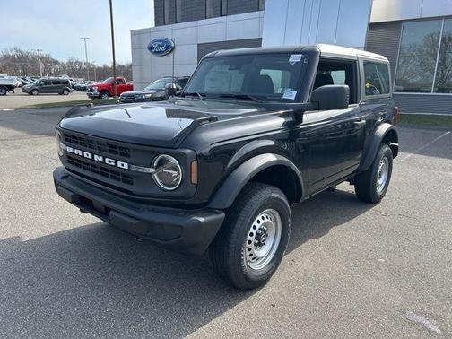 Shadow Black 2025 Ford Bronco Base