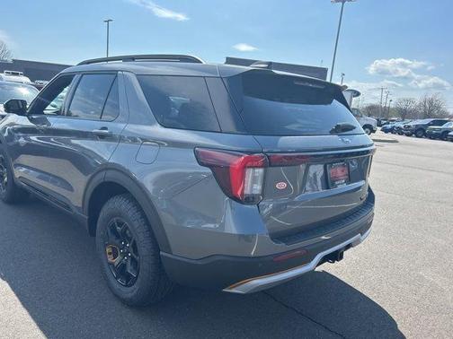 Carbonized Gray Metallic 2026 Ford Explorer Tremor