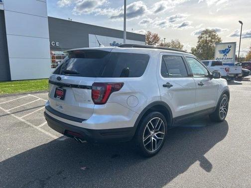 2019 Ford Explorer sport
