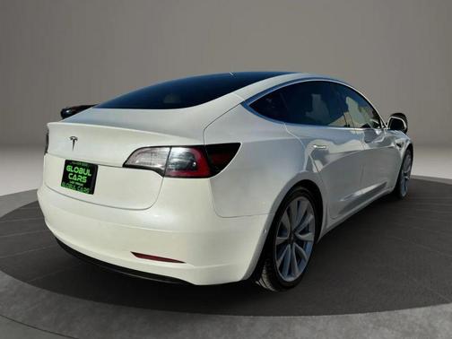 Pearl White Multi-Coat 2020 Tesla Model 3 Standard Range