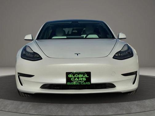 Pearl White Multi-Coat 2020 Tesla Model 3 Standard Range