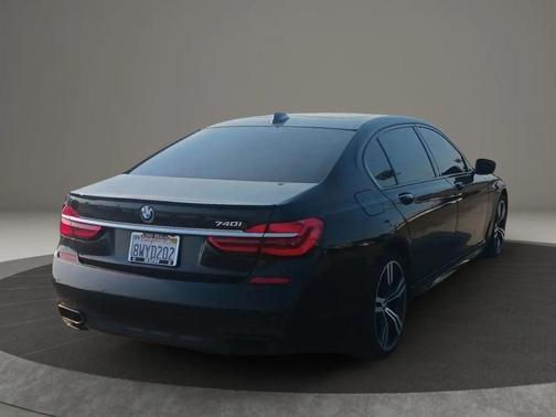2018 BMW 740 740i Sedan 4D