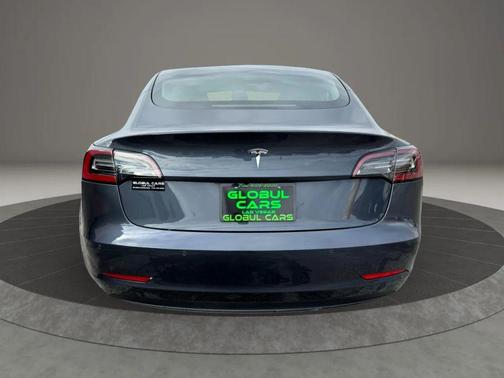 2022 Tesla Model 3 Standard Range