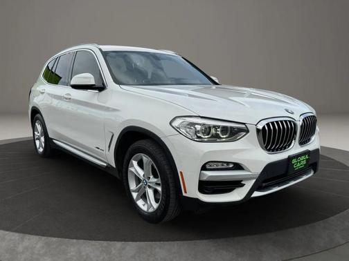 White 2018 BMW X3 xDrive30i