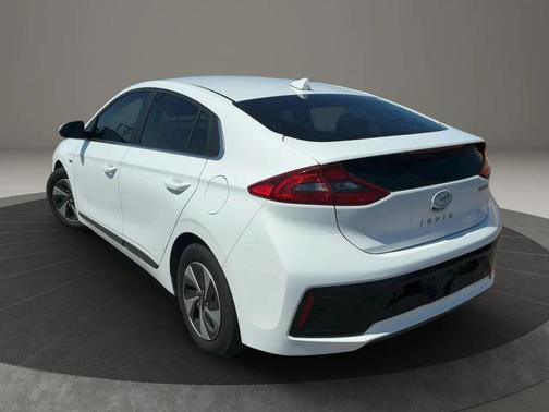 2018 Hyundai IONIQ Hybrid SEL