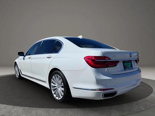 2016 BMW 740 740i Sedan 4D