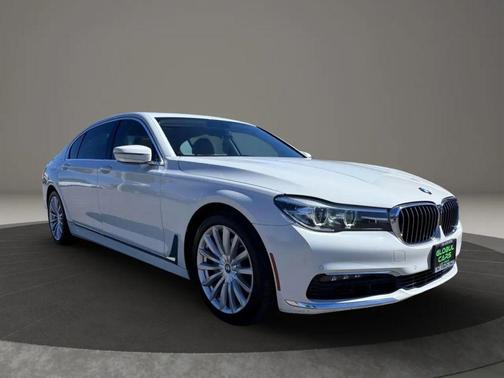2016 BMW 740 740i Sedan 4D