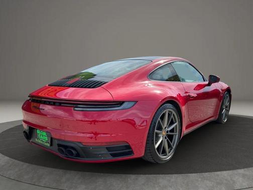2021 Porsche 911 Carrera