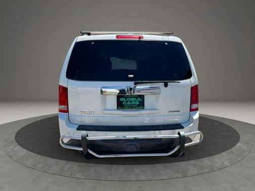 White 2015 Honda Pilot Touring