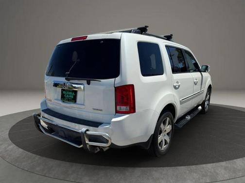 White 2015 Honda Pilot Touring