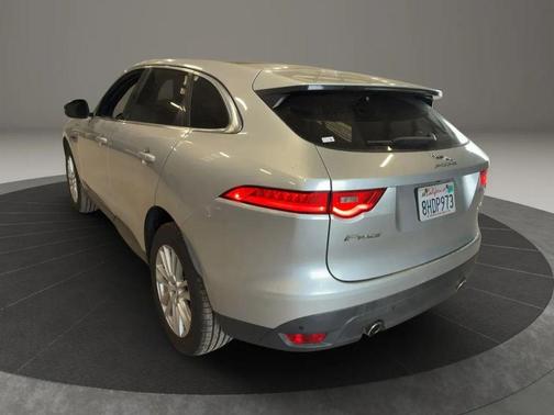 2017 Jaguar F-PACE 35t Prestige