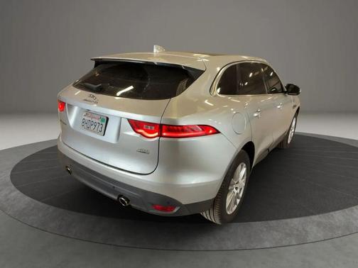2017 Jaguar F-PACE 35t Prestige