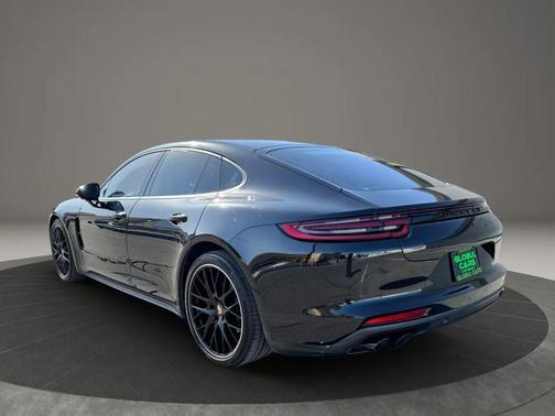 2020 Porsche Panamera 4