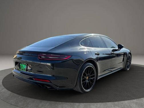2020 Porsche Panamera 4