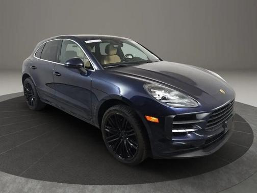 Blue 2019 Porsche Macan Macan Sport Edition