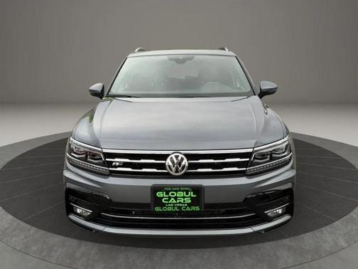 Platinum Gray Metallic 2020 Volkswagen Tiguan 2.0T SEL R-Line 4MOTION