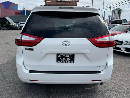 2015 Toyota Sienna LE