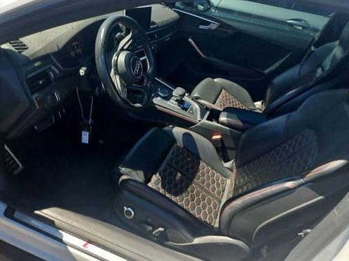 Glacier White Metallic 2019 Audi RS 5 2.9T