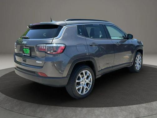 2022 Jeep Compass Latitude Lux