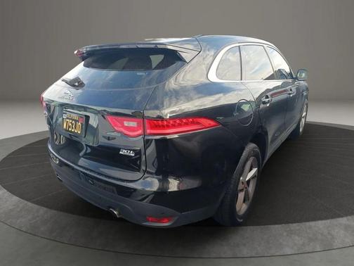 2019 Jaguar F-PACE 30t Premium