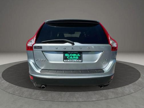 2012 Volvo XC60 T6 R-Design