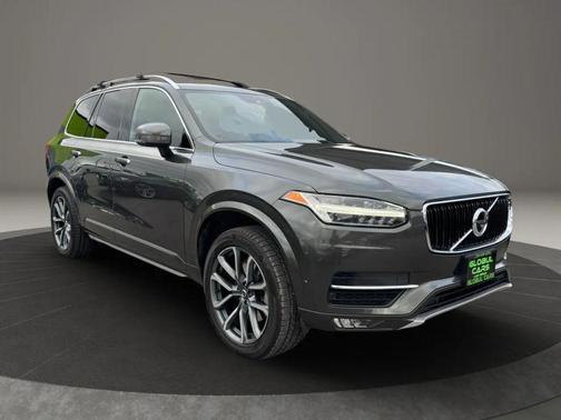 2018 Volvo XC90 T6 Momentum