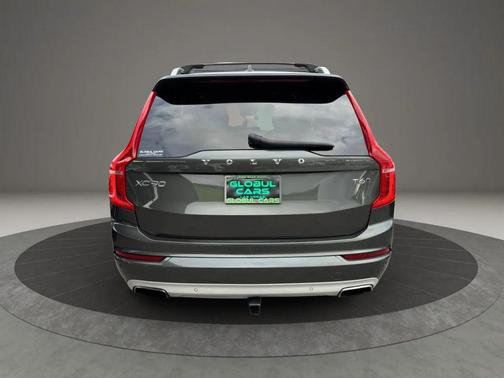 2018 Volvo XC90 T6 Momentum