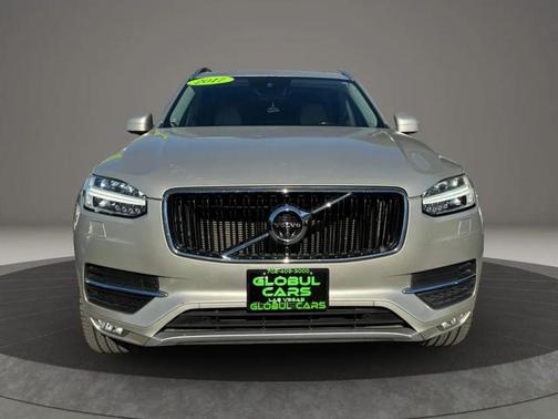 2017 Volvo XC90 T6 Momentum