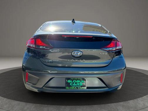 2022 Hyundai IONIQ Hybrid SE